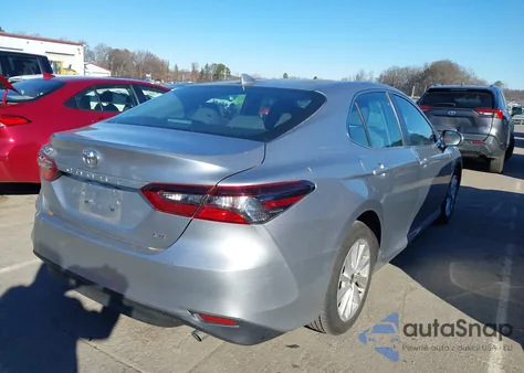 2023 Toyota Camry Le z USA, uszkodzony, nr VIN 4T1C11AK3PU772488